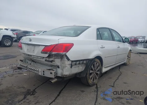 2011 Toyota Avalon Limited z USA, uszkodzony, nr VIN 4T1BK3DB1BU394518